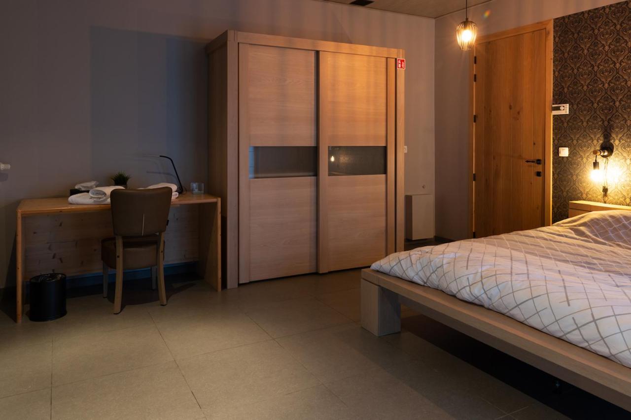 Oud Gemeentehuis Poelkapelle Ngoại thất bức ảnh